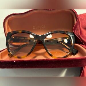 Gucci sunglasses. 53mm Brown tortoise shell Never worn.